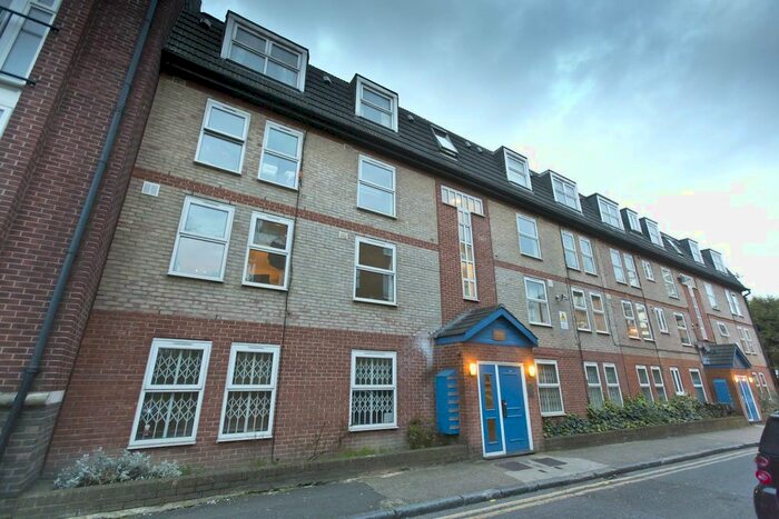 1 Bedroom Flat To Rent In Leroy Street, London, SE1