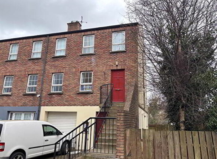 4 Bedroom Semi-Detached House For Sale In Bridgehouse Court, Ballykelly, BT49