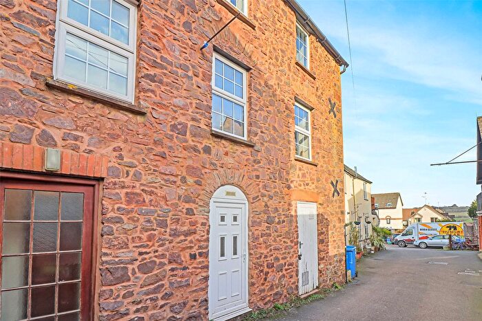 1 Bedroom Flat For Sale In North Street, Wiveliscombe, Taunton, Somerset, TA4