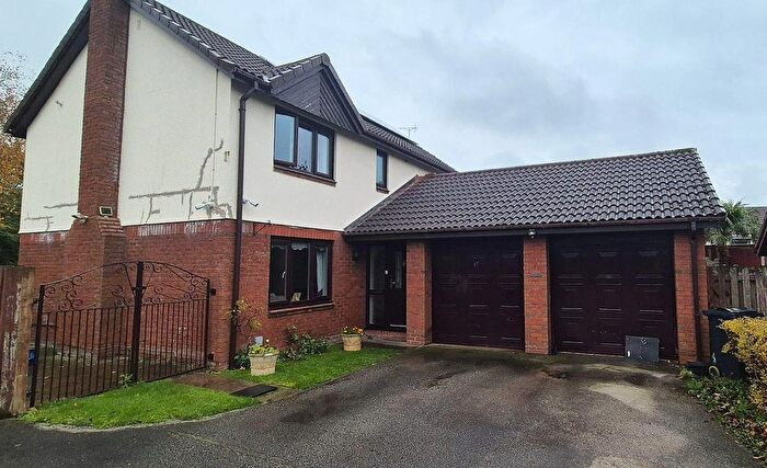 4 Bedroom Detached House For Sale In Orchard Drive, Little Neston, Neston, CH64