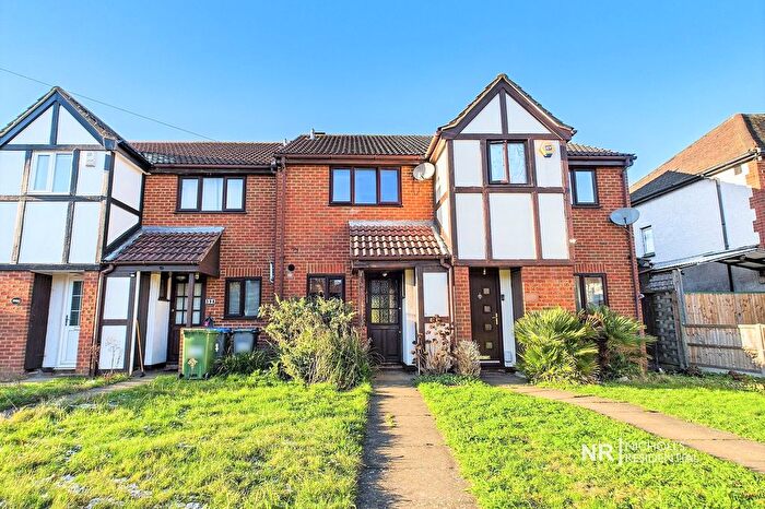 2 Bedroom Terraced House For Sale In Hook Road, Chessington, Surrey, KT9