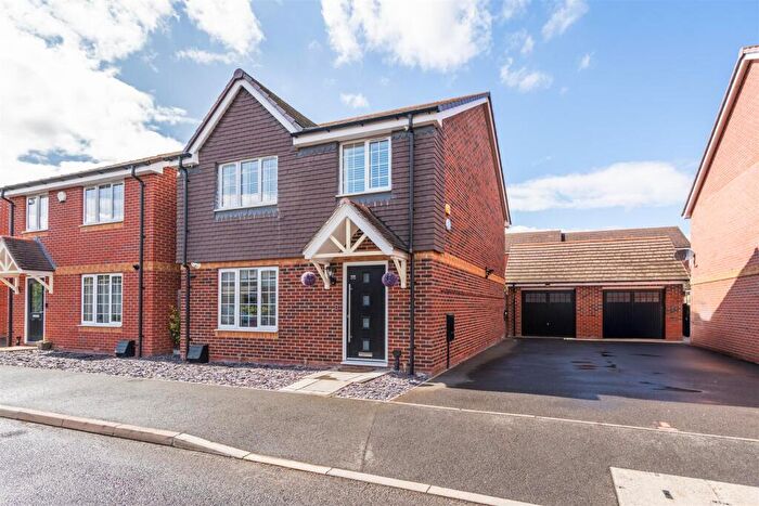 4 Bedroom Detached House For Sale In Barton Drive, Knowle, Solihull, B93