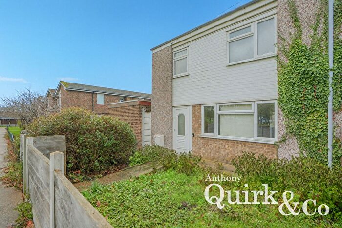 3 Bedroom Detached House For Sale In Link Road, Canvey Island, SS8