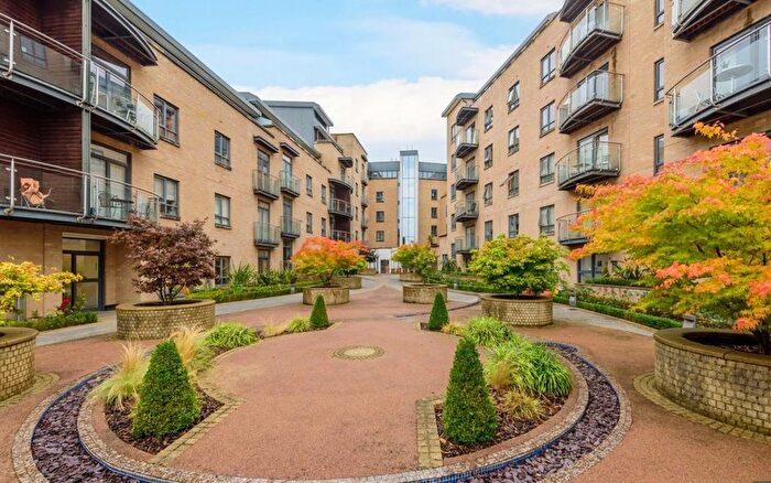 2 Bedroom Flat To Rent In Trinity Gate, Epsom Road, Guildford, GU1