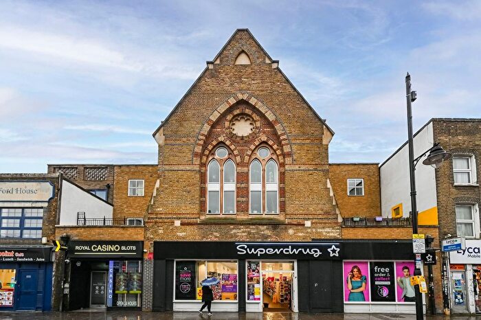 2 Bedroom Flat For Sale In Gladstone Place, Bow, London, E3