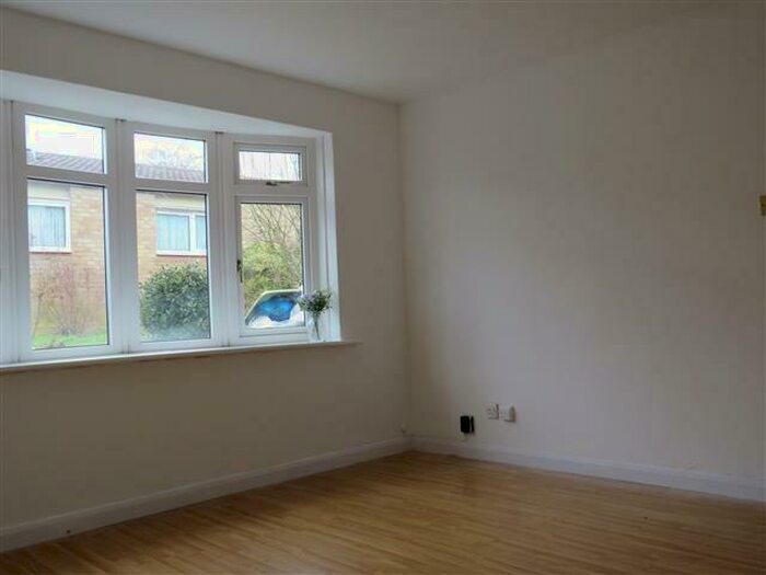 3 Bedroom House To Rent In Myrtle Bank, Stacey Bushes, Milton Keynes, MK12
