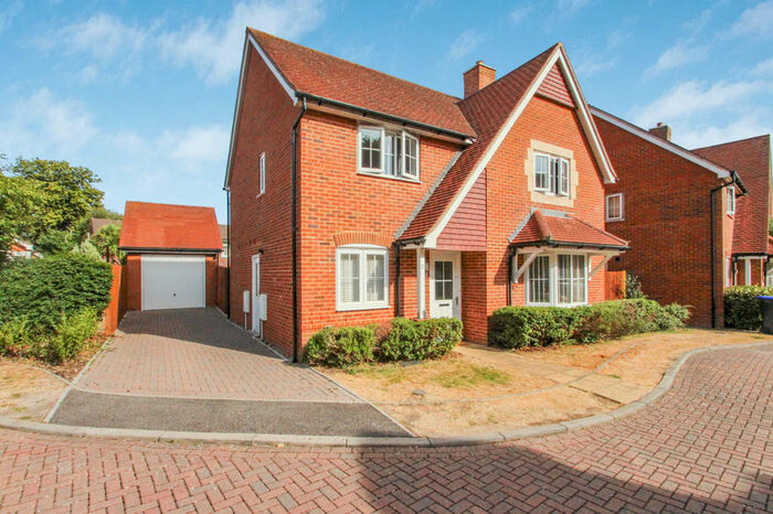 4 Bedroom Detached House To Rent In Sanditon Way, Worthing, BN14