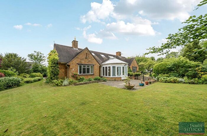 4 Bedroom Detached Bungalow For Sale In School Hill, Middleton, Market Harborough, LE16