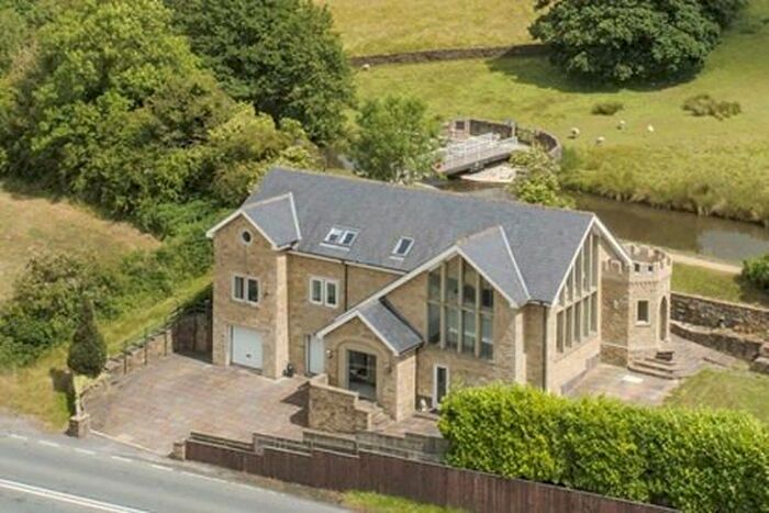 5 Bedroom Detached House For Sale In Keighley Road, Bradley, Keighley, BD20