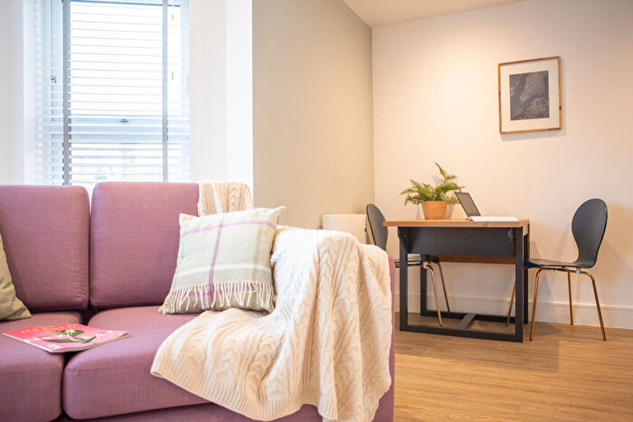 1 Bedroom Apartment To Rent In Cloth Halls, Spinning Acres Lane, Headingley, Leeds, LS6