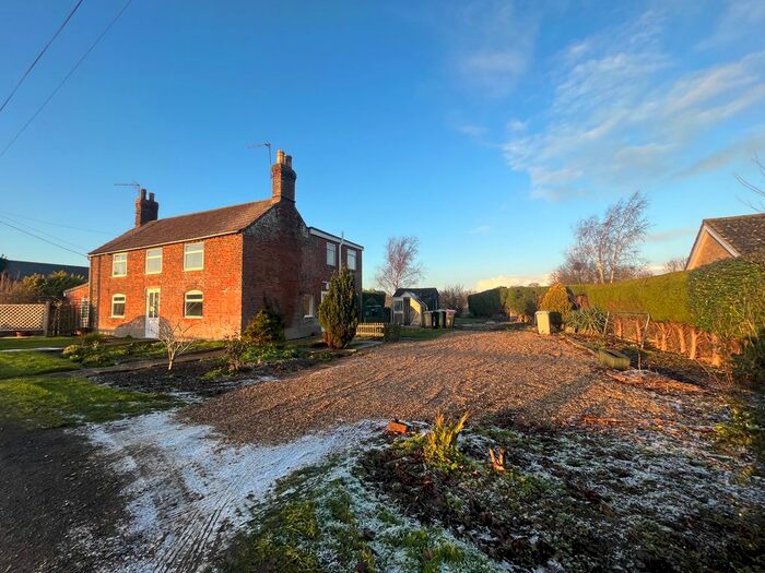 3 Bedroom Cottage To Rent In Coots Lane, Mumby, Alford, LN13