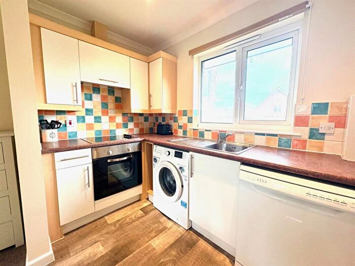 2 Bedroom House To Rent In Steyne Road, Bembridge, PO35