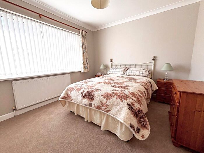 2 Bedroom Flat For Sale In Purbeck Court, De Moulham Road, Swanage, Dorset, BH19 - Photo 7