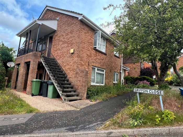 Garage / Parking To Rent In Griffon Close, Bursledon, Southampton, Hampshire, SO31