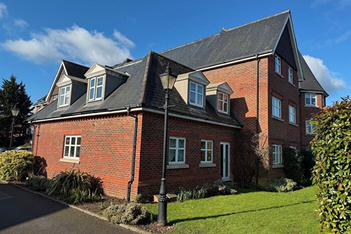 2 Bedroom Flat To Rent In Albany Court, Albany Place, Egham, Surrey, TW20