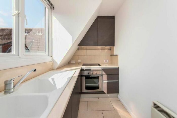 Studio To Rent In Abbeyfields Close, NW10