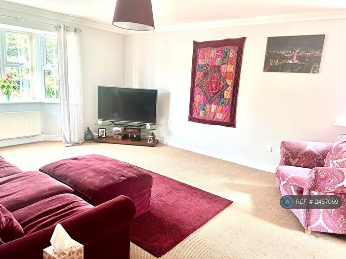 2 Bedroom Flat To Rent In Spencer Court, Walbottle, Newcastle Upon Tyne, NE15