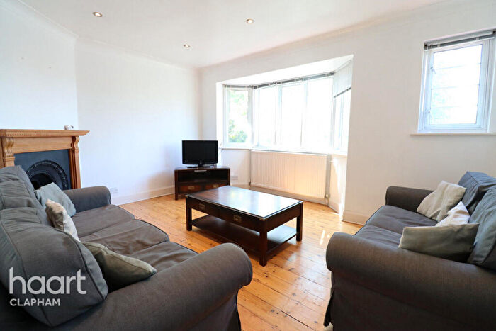 3 Bedroom Apartment To Rent In Atkins Road, London, SW12