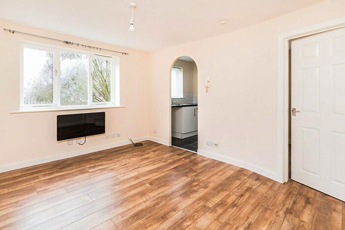 1 Bedroom Flat To Rent In Neptune Walk, Erith, Kent, DA8