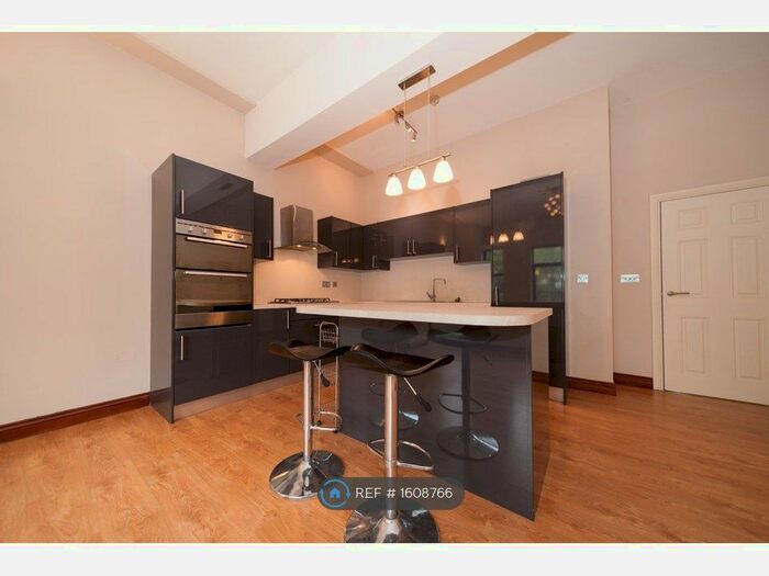 2 Bedroom Flat To Rent In Lewisham Way, London, SE4