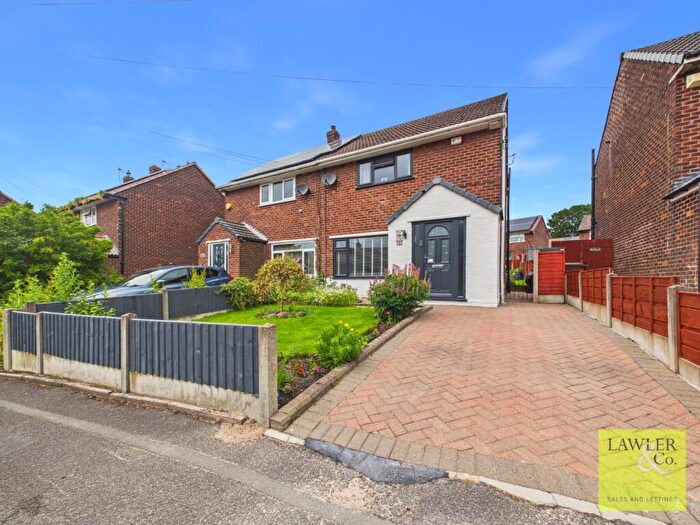 2 Bedroom Semi-Detached House For Sale In Hickenfield Road, Hyde, Greater Manchester, SK14