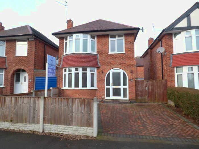 3 Bedroom Detached House To Rent In St Austell Drive, Wilford, Nottingham, NG11