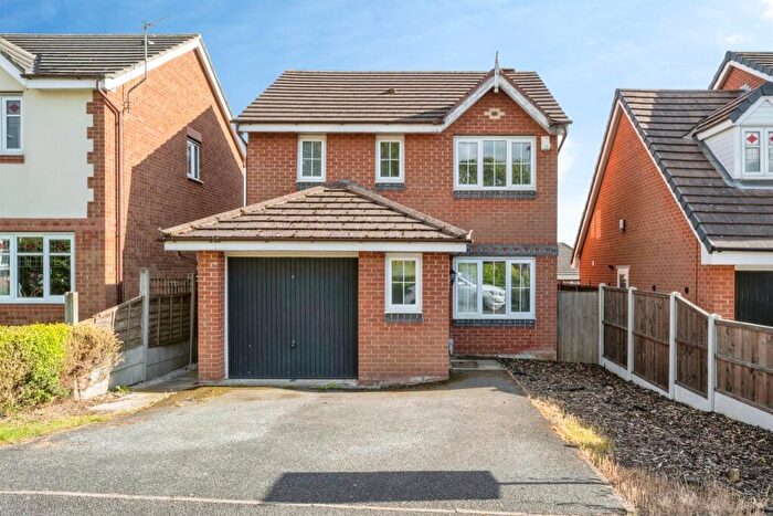 3 Bedroom Detached House For Sale In Loscoe Grove, Rotherham, S63