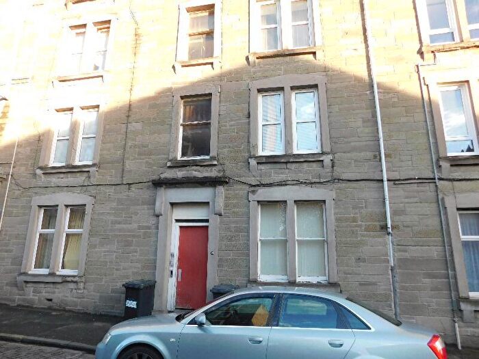 3 Bedroom Flat To Rent In Arbroath Road, Baxter Park, Dundee, DD4