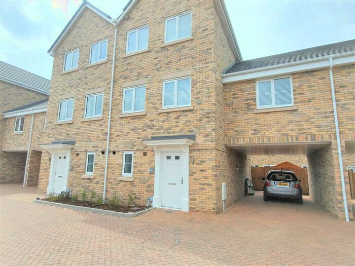 4 Bedroom House To Rent In Houghton Way, Bury St. Edmunds, IP33