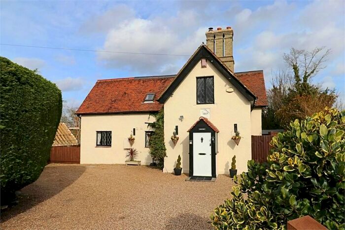 3 Bedroom Detached House For Sale In High Wych Road, High Wych, Sawbridgeworth, CM21