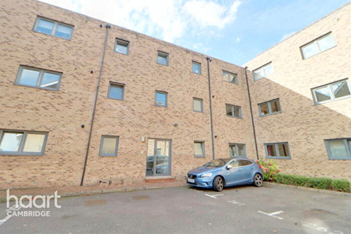 2 Bedroom Flat To Rent In Lynfield Court, Cambridge, CB4