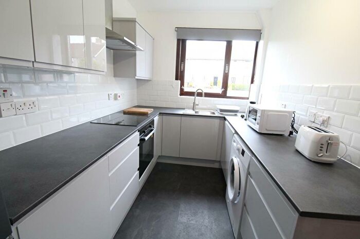 3 Bedroom Flat To Rent In Craigievar Crescent, Ground Floor, Garthdee, AB10