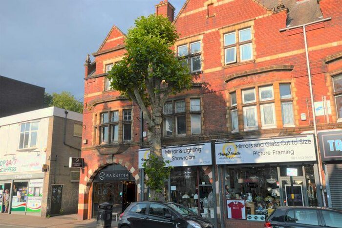 2 Bedroom Flat To Rent In A High Street, Kings Heath, B14