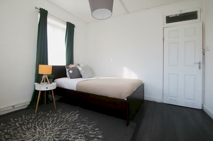 4 Bedroom Apartment To Rent In Cornwall Street, London, E1