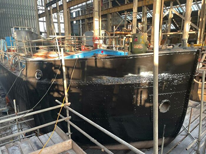 3 Bedroom House Boat For Sale In The Historic Dockyard, Chatham, ME4