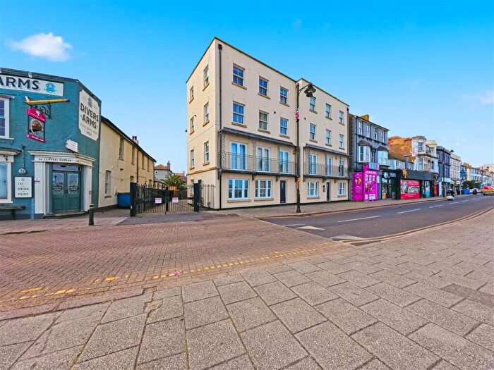 2 Bedroom House For Sale In Central Parade, Herne Bay, CT6