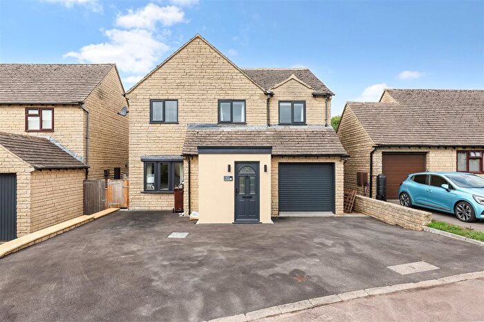 4 Bedroom Detached House For Sale In Greys Close, Bussage, Stroud, GL6