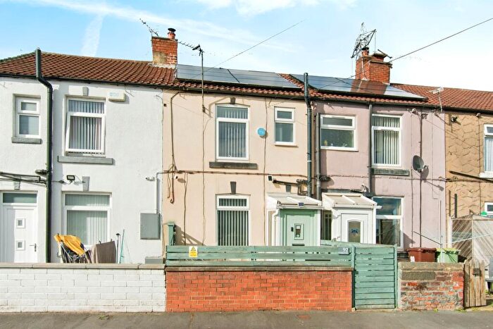 2 Bedroom Terraced House For Sale In Newmarket Lane, Methley, Leeds, LS26