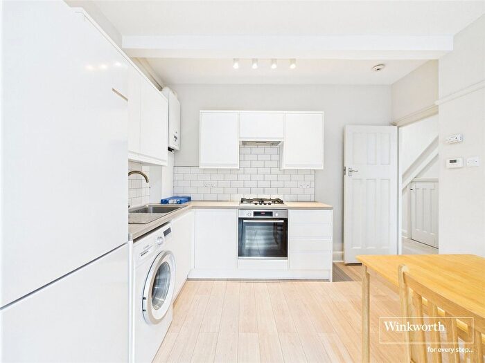 2 Bedroom Flat To Rent In Grand Parade, Forty Avenue, Wembley, HA9