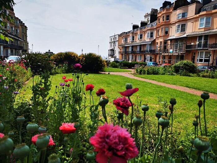 Flat To Rent In Bedford Square, Brighton, East Sussex, BN1