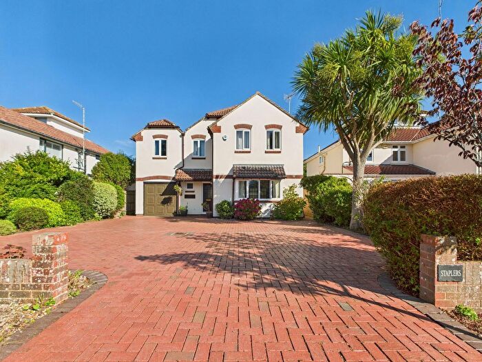 5 Bedroom Detached House For Sale In Golden Acre, East Preston, BN16