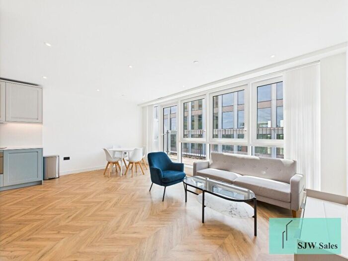 1 Bedroom Penthouse For Sale In Royal Exchange Kingston, Brook Street, KT1