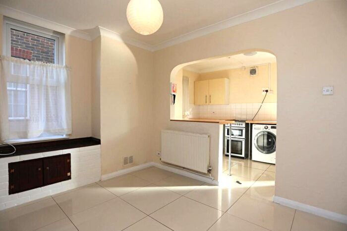4 Bedroom House To Rent In The Highway, Brighton, BN2