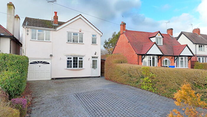 3 Bedroom Detached House For Sale In Tutbury Road, Burton-on-trent, DE13
