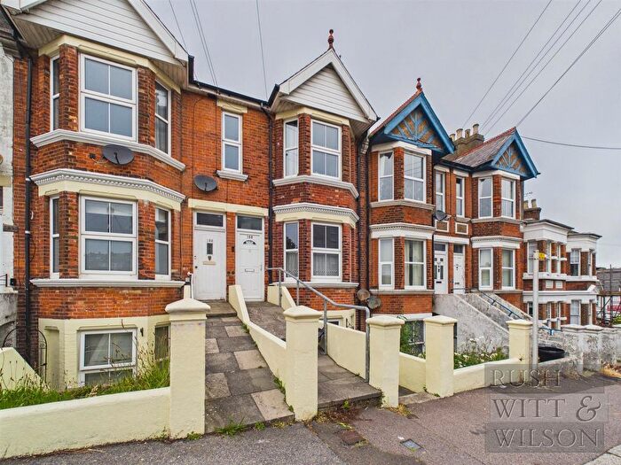 2 Bedroom Flat For Sale In Hughenden Road, Hastings, TN34