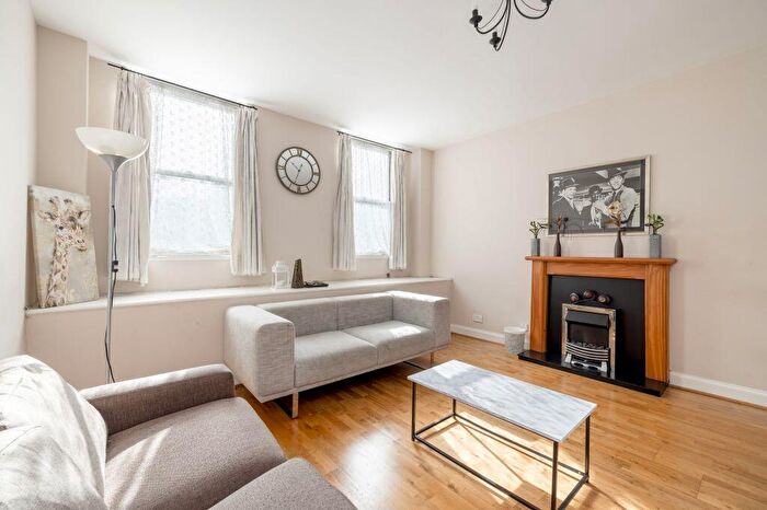 3 Bedroom Flat For Sale In , Dalry Road, Edinburgh, EH11