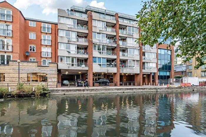 2 Bedroom Apartment For Sale In Crane Wharf, Reading, RG1