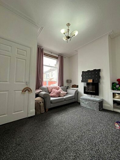 2 Bedroom Property To Rent In Aintree Road, Blackpool, Lancashire, FY4