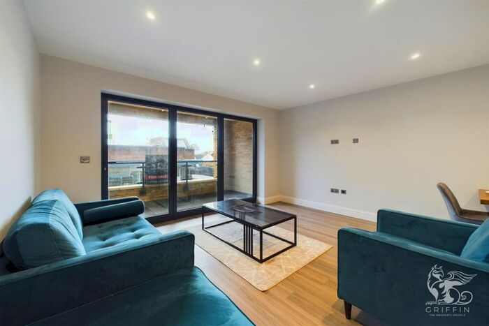 2 Bedroom Flat To Rent In Grace Court, RM14