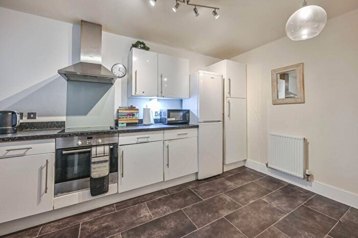 1 Bedroom Flat For Sale In Cambria Court, Walthamstow, London, E17